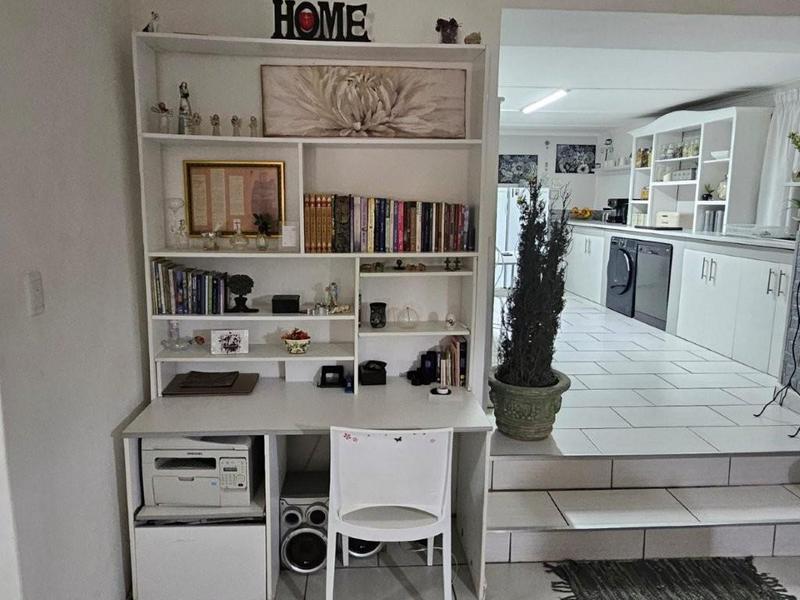 2 Bedroom Property for Sale in Stilbaai East Western Cape